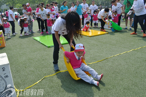 山東青島紅纓藝星幼兒園春季運(yùn)動(dòng)會(huì)圓滿落幕