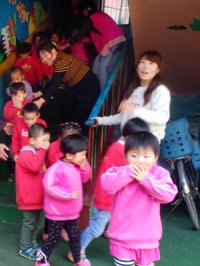 陜西商洛洛南紅纓藝術(shù)幼兒園開展消防逃生演練活動(dòng)