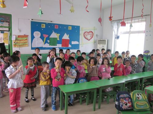 小博士幼兒園寶寶們吃午點相片